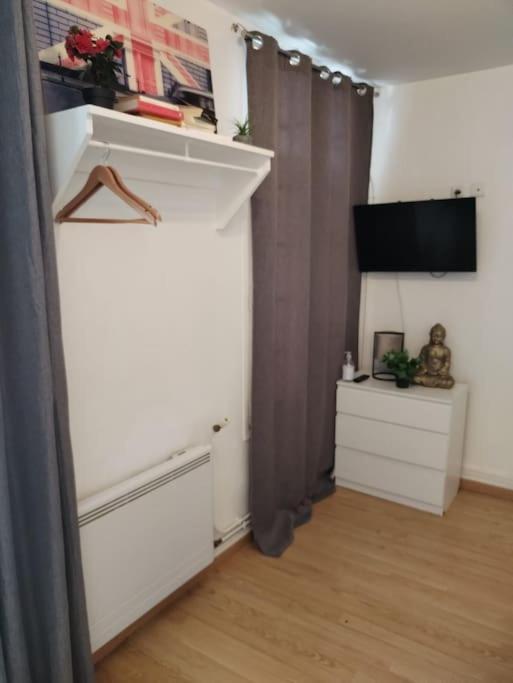 Studio Rue De La Sante Paris Exterior photo