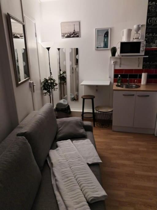 Studio Rue De La Sante Paris Exterior photo